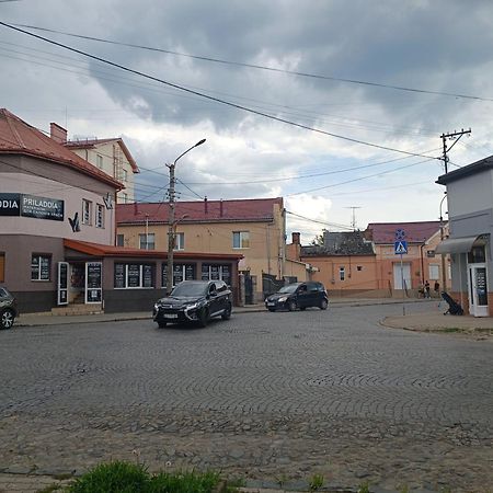 Apartments Domovik On Beregovskaya 3 Mukacheve Exterior photo